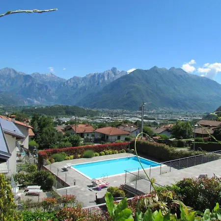 Apartment Appartemento Bucaneve Colico