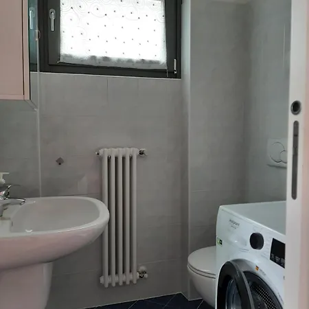 公寓 Appartemento Bucaneve *